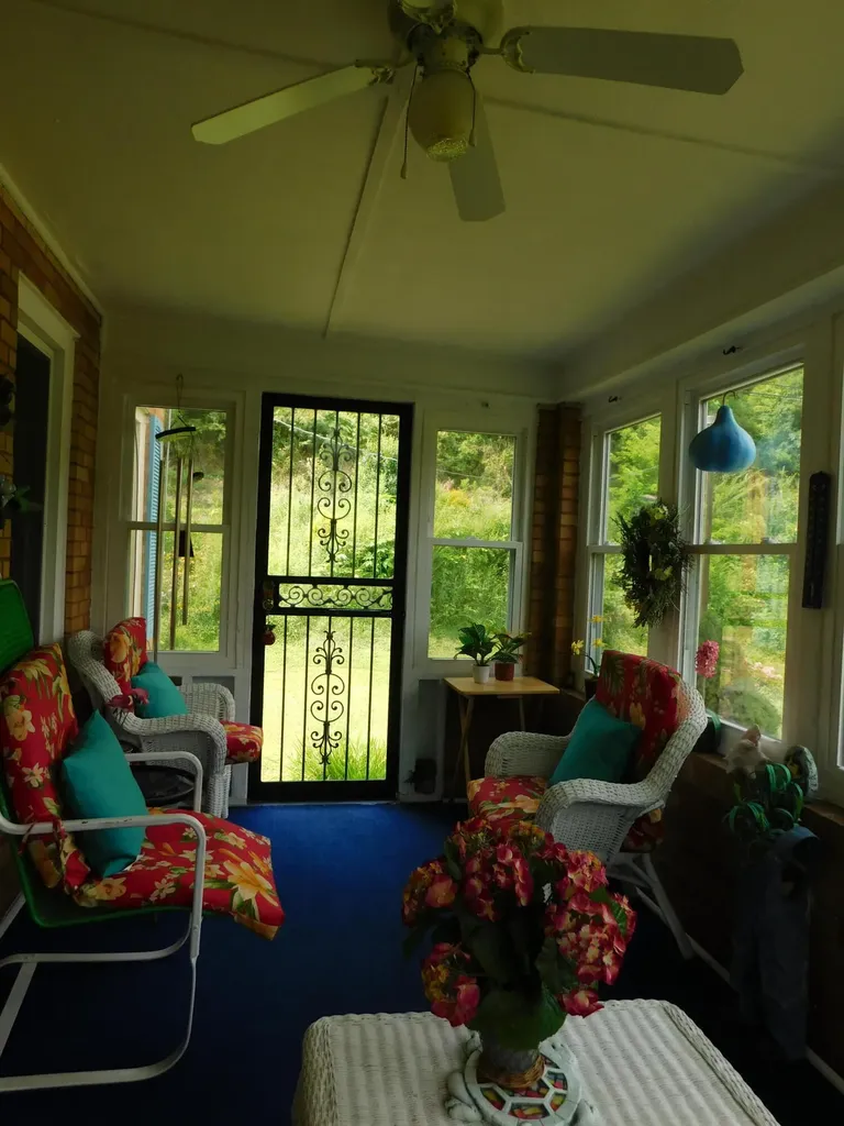 15718 Highway 522 Cumberland KY 40823