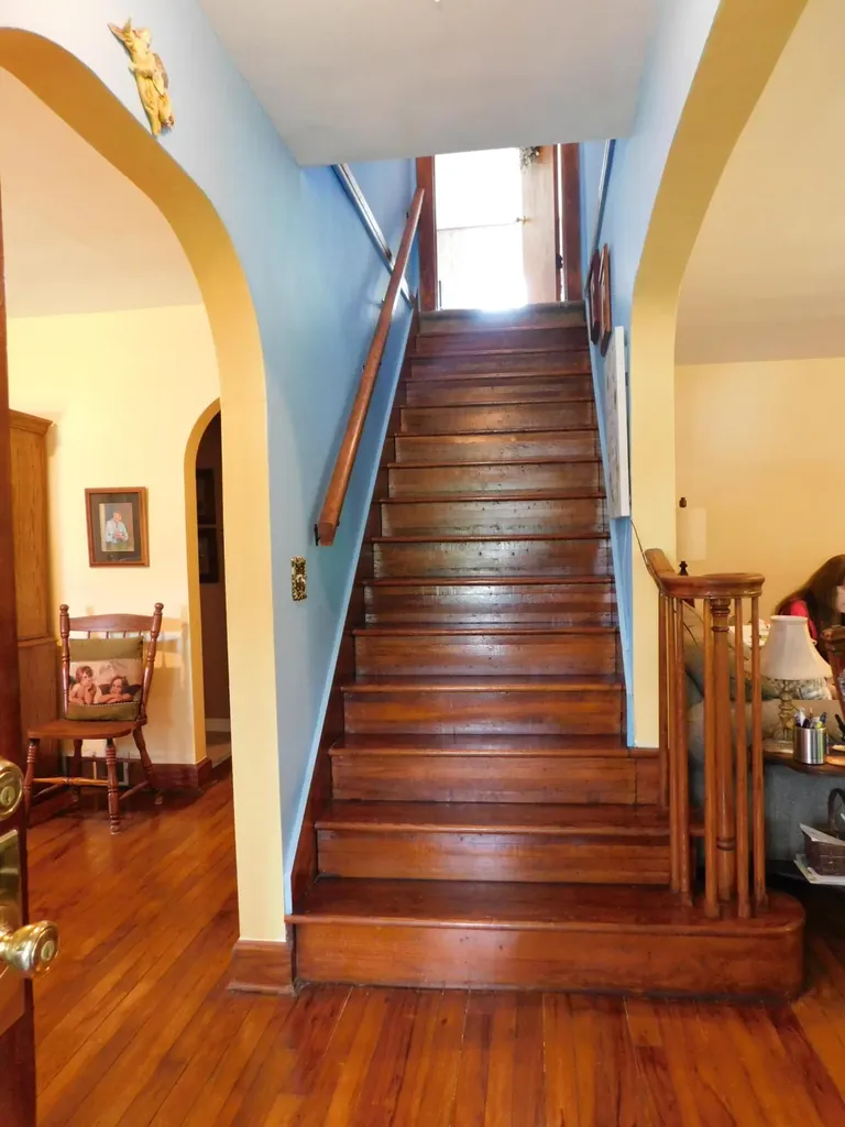15718 Highway 522 Cumberland KY 40823