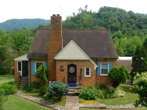 15718 Highway 522 Cumberland KY 40823