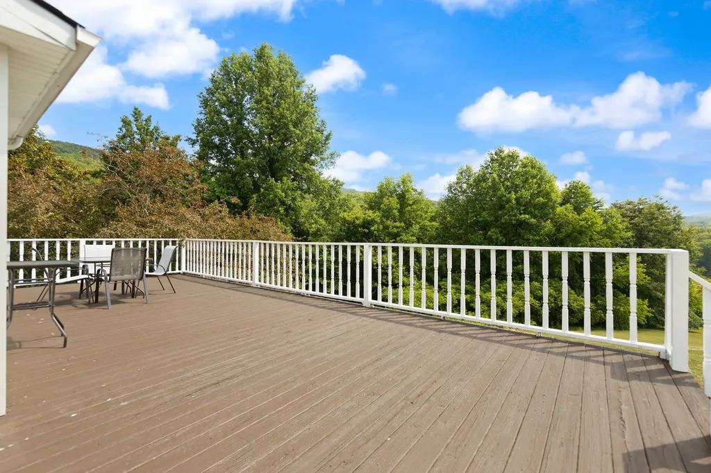 185 Pine Mountain Estate Road Pineville KY 40977
