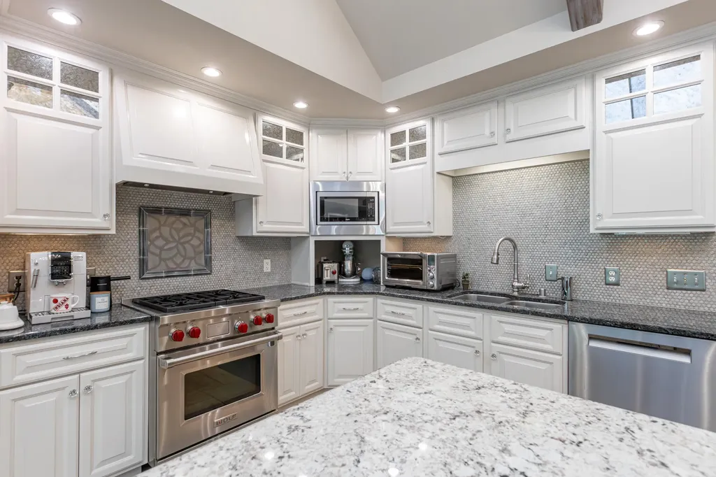 649 Lakeshore Drive Lexington KY 40502