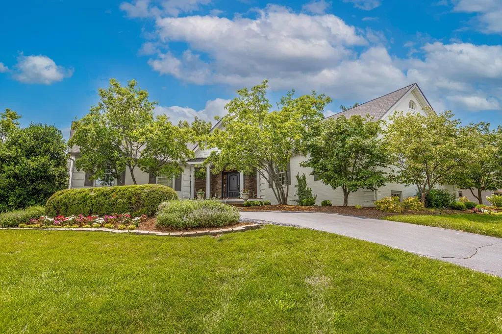 649 Lakeshore Drive Lexington KY 40502