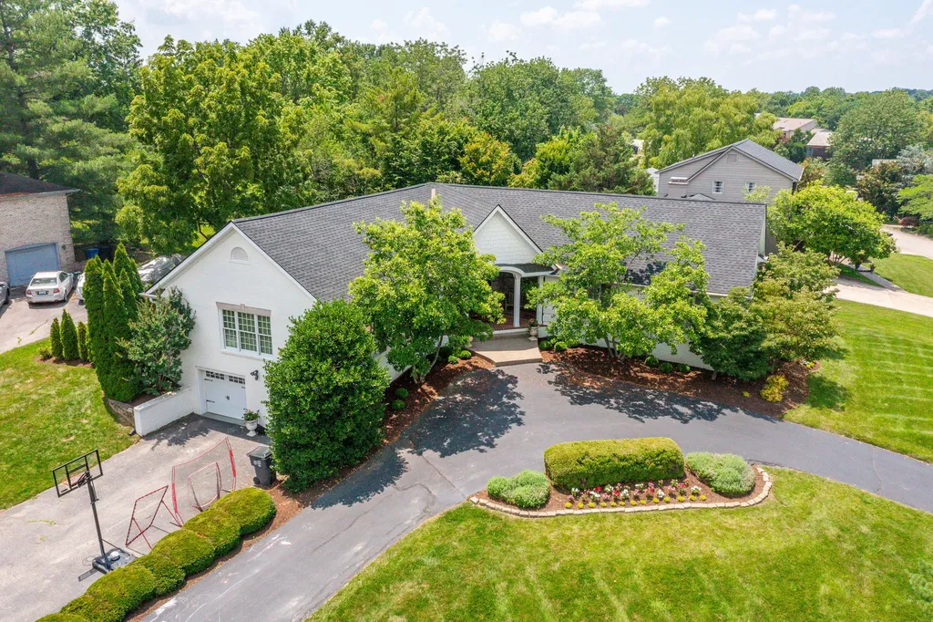 649 Lakeshore Drive Lexington KY 40502