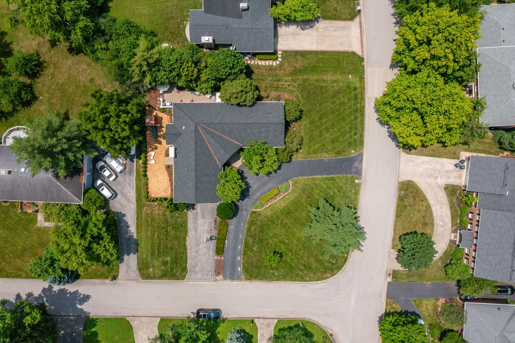 649 Lakeshore Drive Lexington KY 40502