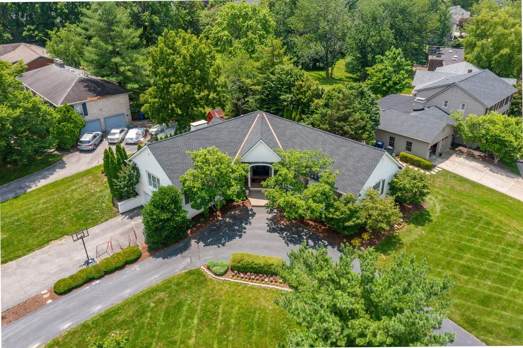 649 Lakeshore Drive Lexington KY 40502