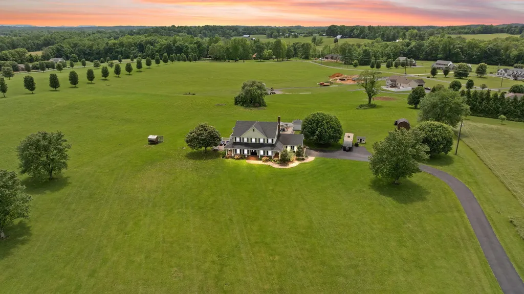 2295 Ky-92 Jamestown KY 42629