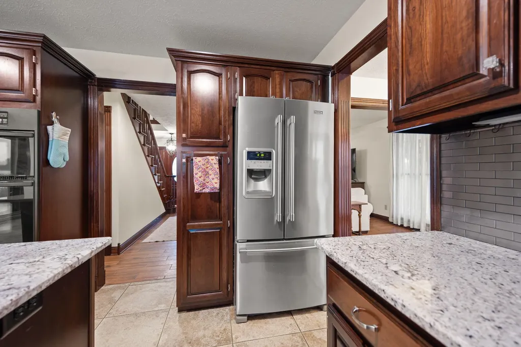 2295 Ky-92 Jamestown KY 42629