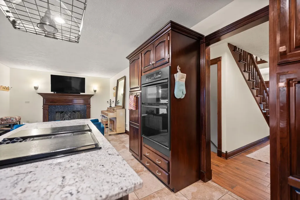 2295 Ky-92 Jamestown KY 42629