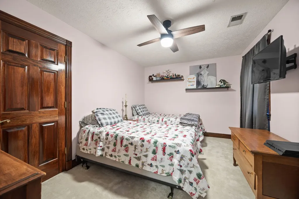 2295 Ky-92 Jamestown KY 42629