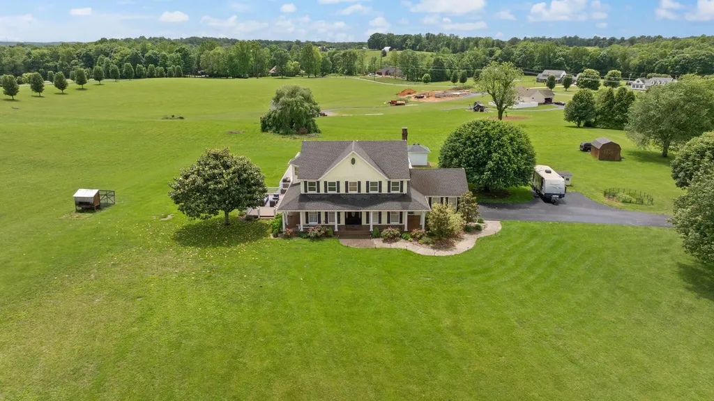 2295 Ky-92 Jamestown KY 42629