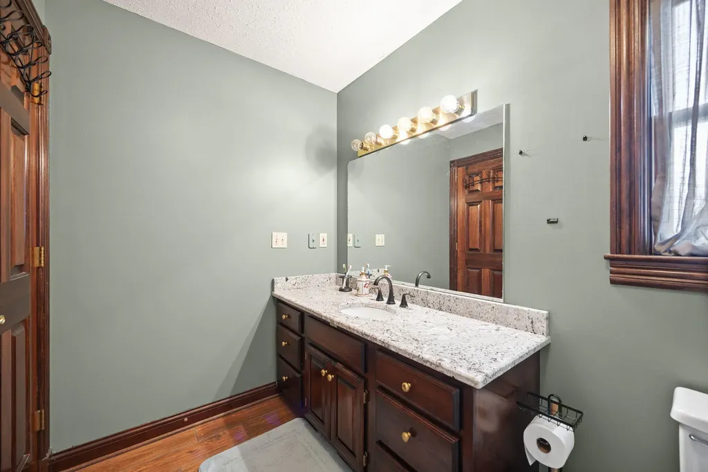 2295 Ky-92 Jamestown KY 42629