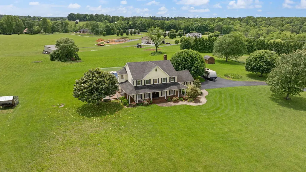 2295 Ky-92 Jamestown KY 42629