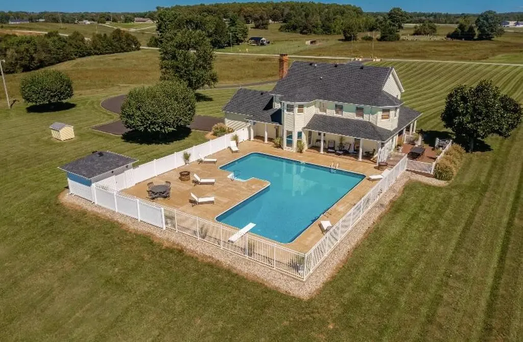 2295 Ky-92 Jamestown KY 42629