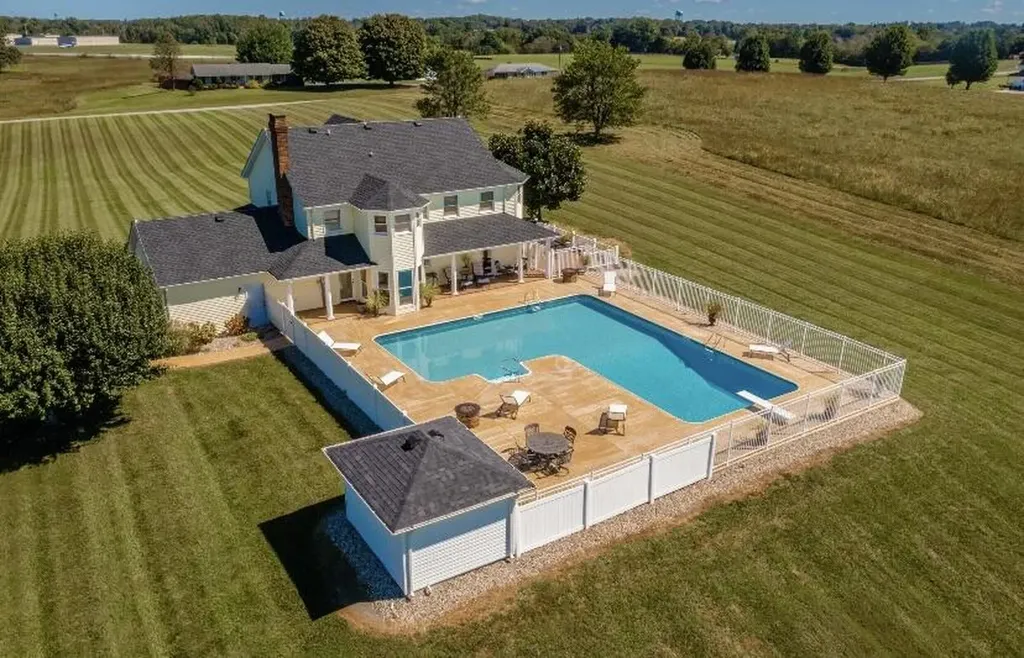 2295 Ky-92 Jamestown KY 42629