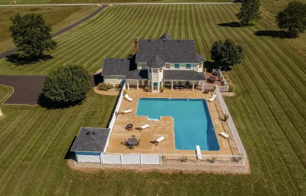 2295 Ky-92 Jamestown KY 42629