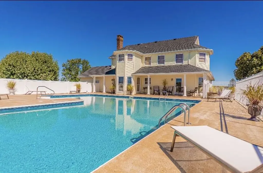 2295 Ky-92 Jamestown KY 42629