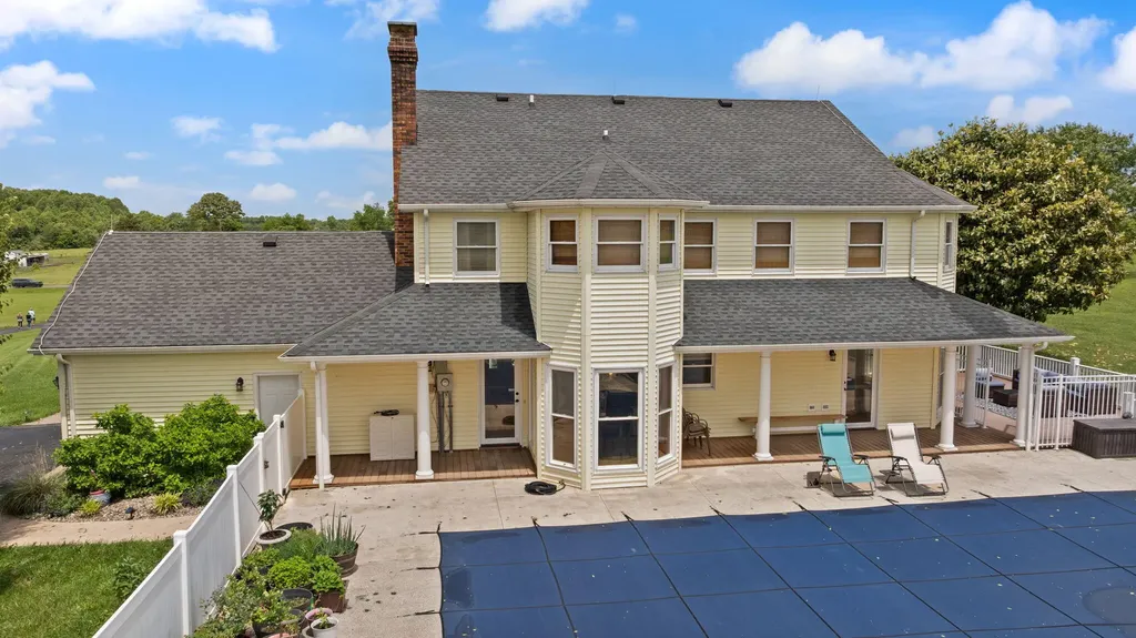 2295 Ky-92 Jamestown KY 42629