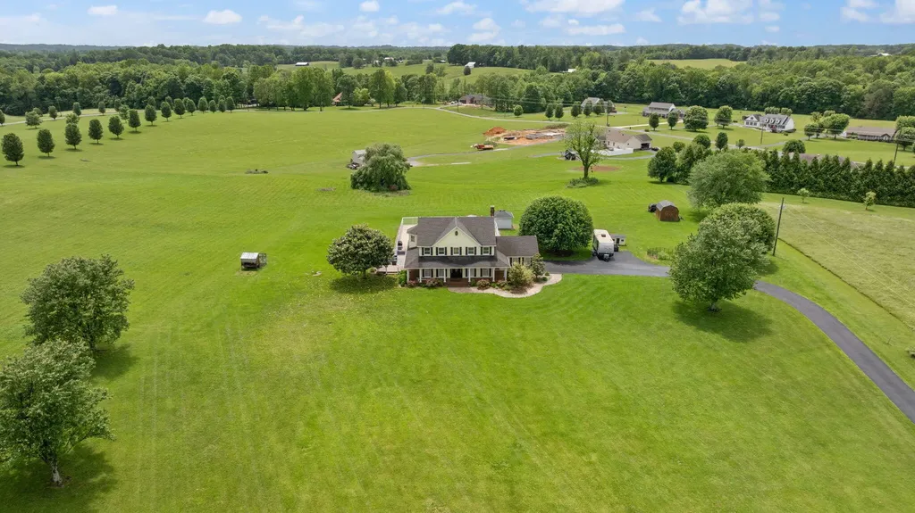 2295 Ky-92 Jamestown KY 42629