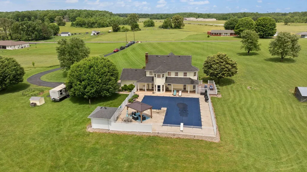 2295 Ky-92 Jamestown KY 42629