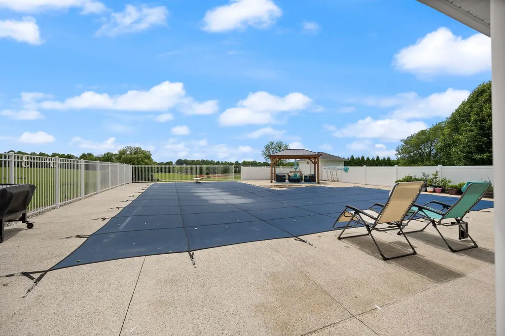 2295 Ky-92 Jamestown KY 42629
