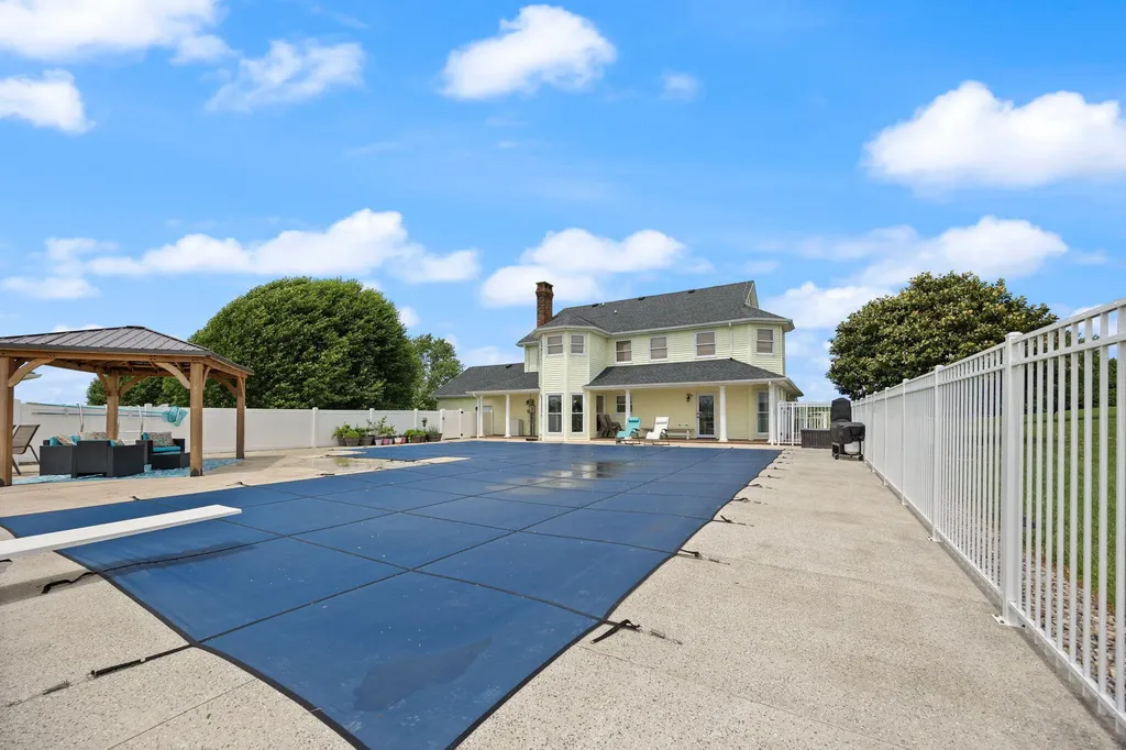 2295 Ky-92 Jamestown KY 42629