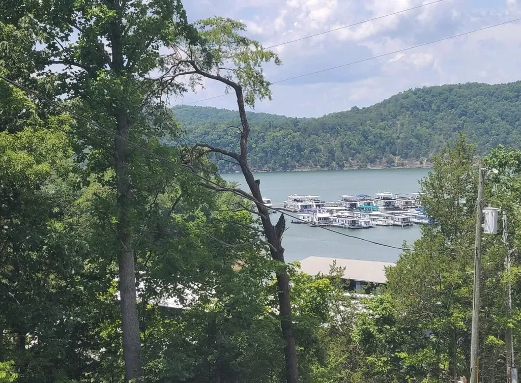 500 Beaver Lodge Road Monticello KY 42633