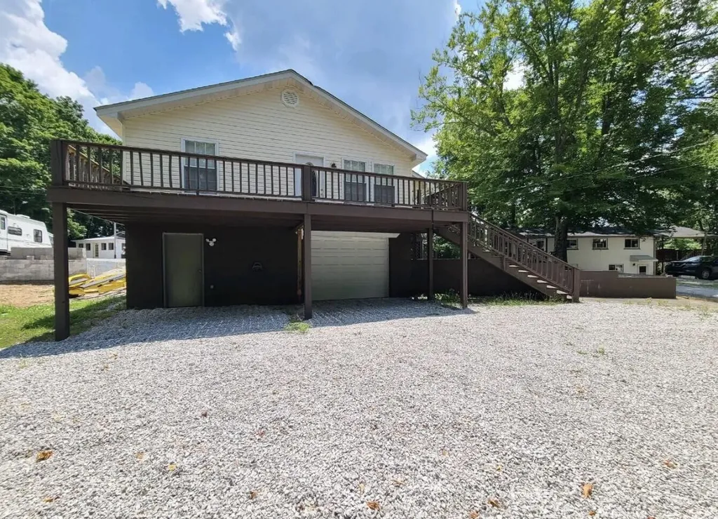 500 Beaver Lodge Road Monticello KY 42633