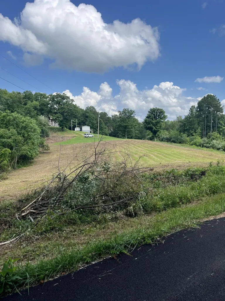 1496 Conrad Cemetary Road Somerset KY 42503