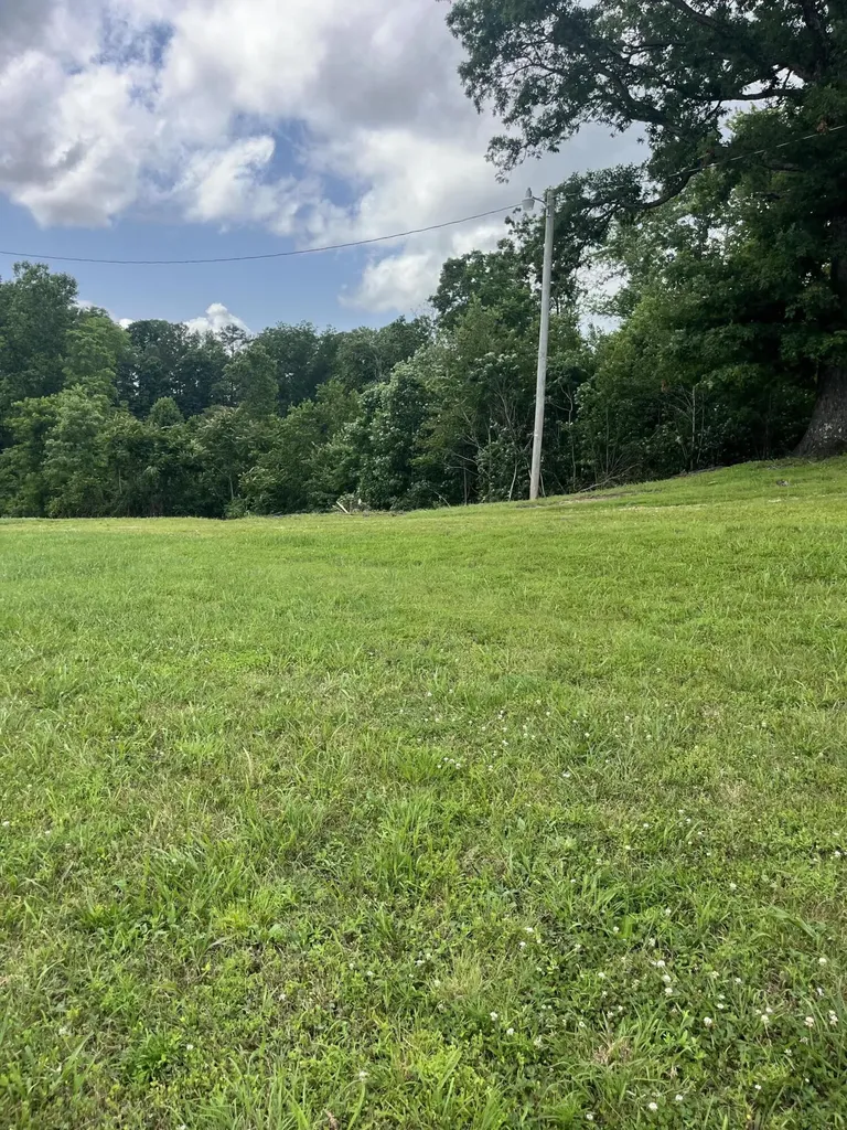 1496 Conrad Cemetary Road Somerset KY 42503
