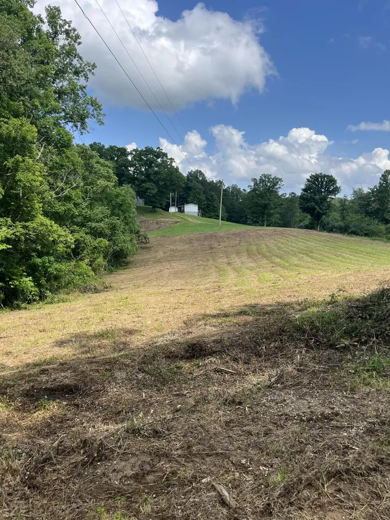 1496 Conrad Cemetary Road Somerset KY 42503
