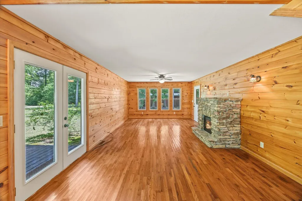 150 Bear Paw Road Albany KY 42602