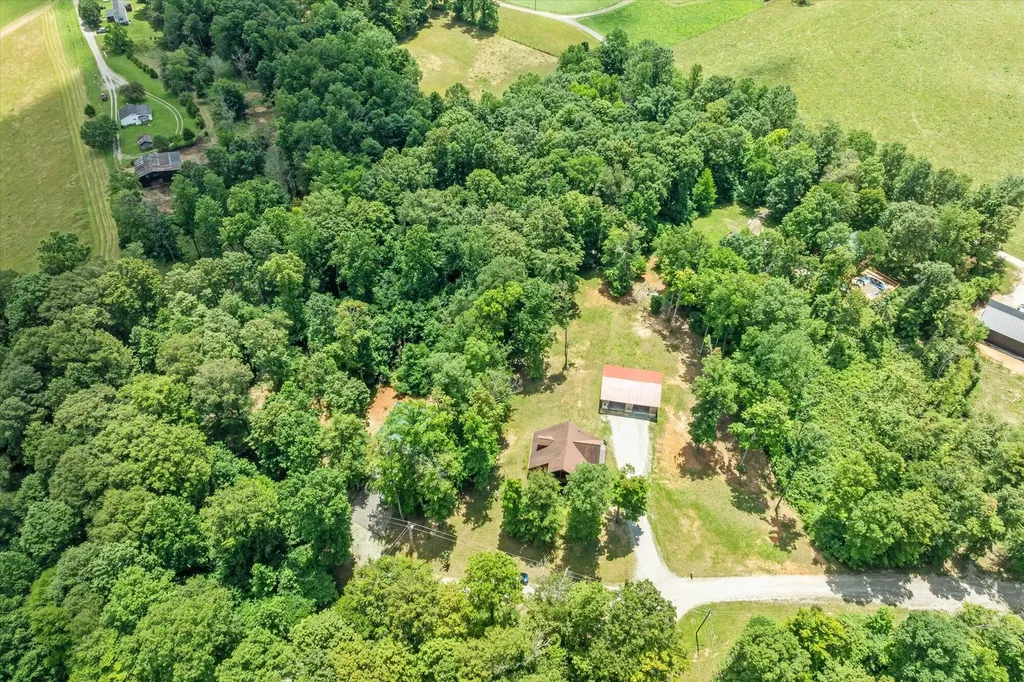 150 Bear Paw Road Albany KY 42602