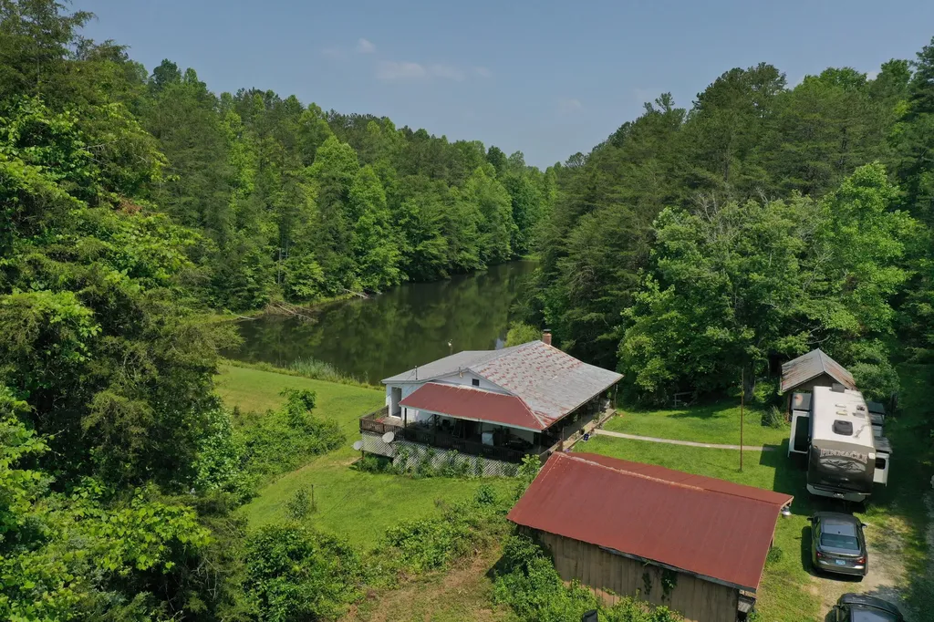 81 Happy Acres Road Beattyville KY 41311