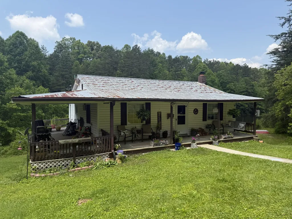 81 Happy Acres Road Beattyville KY 41311