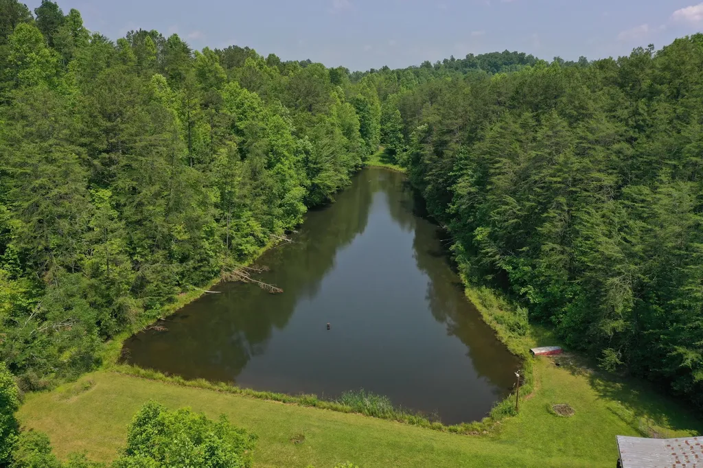 81 Happy Acres Road Beattyville KY 41311