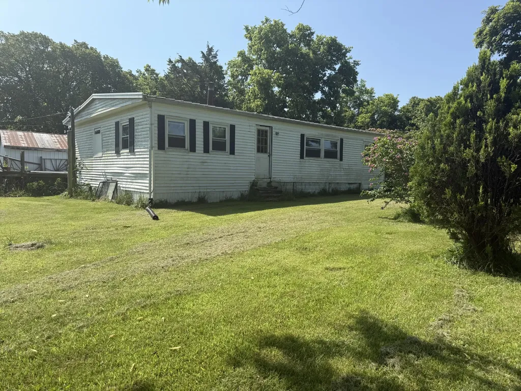 4625 Bardstown Road Lawrenceburg KY 40342