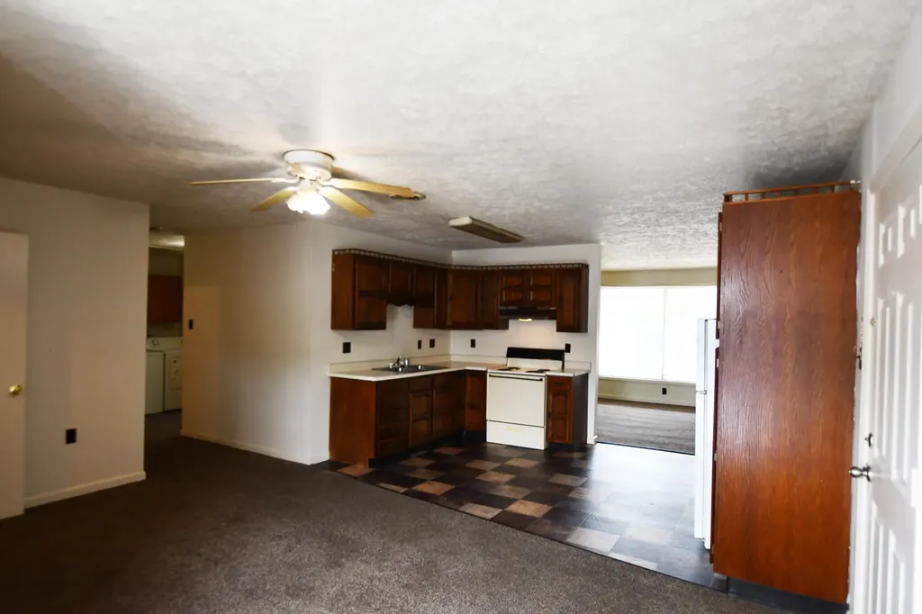 727 River Drive Irvine KY 40336