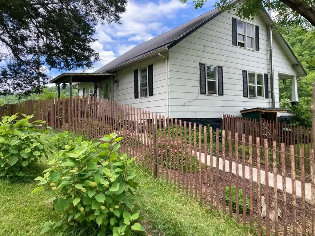 5446 Key 378 Vancleve KY 41385