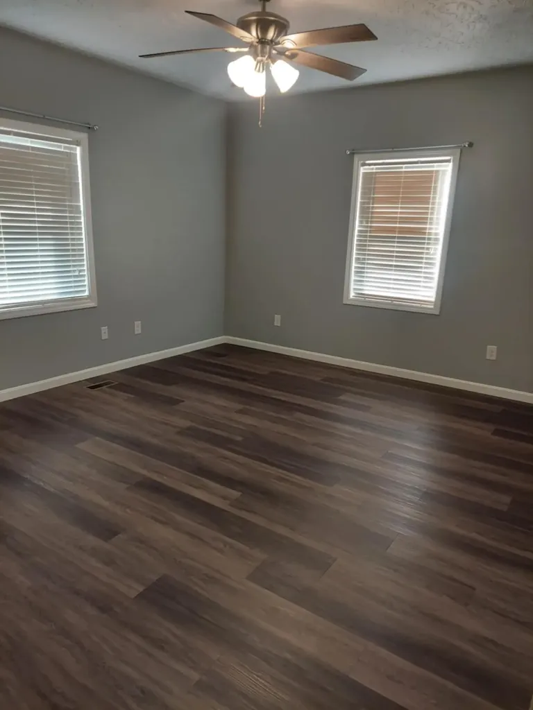 424 Edgewater Drive Irvine KY 40336