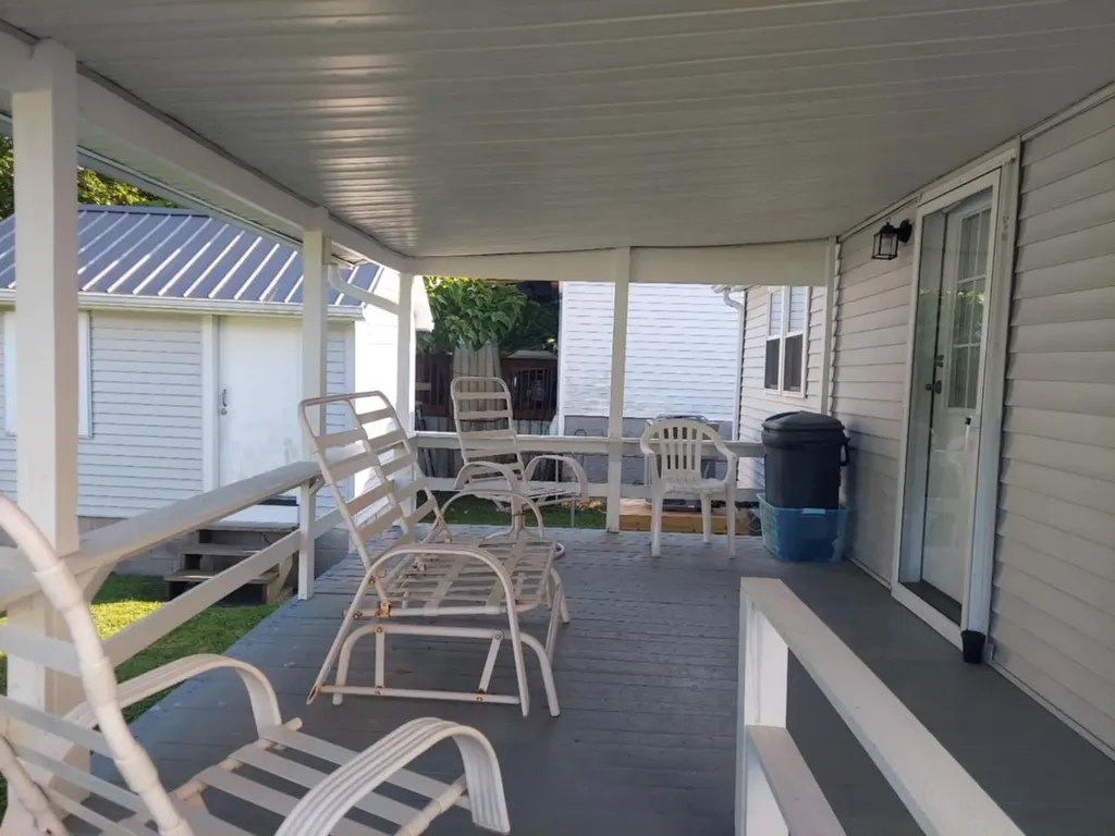 424 Edgewater Drive Irvine KY 40336