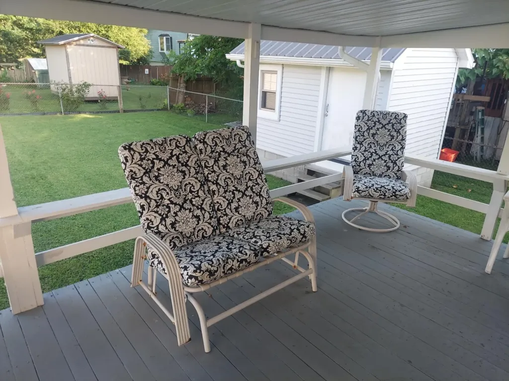 424 Edgewater Drive Irvine KY 40336