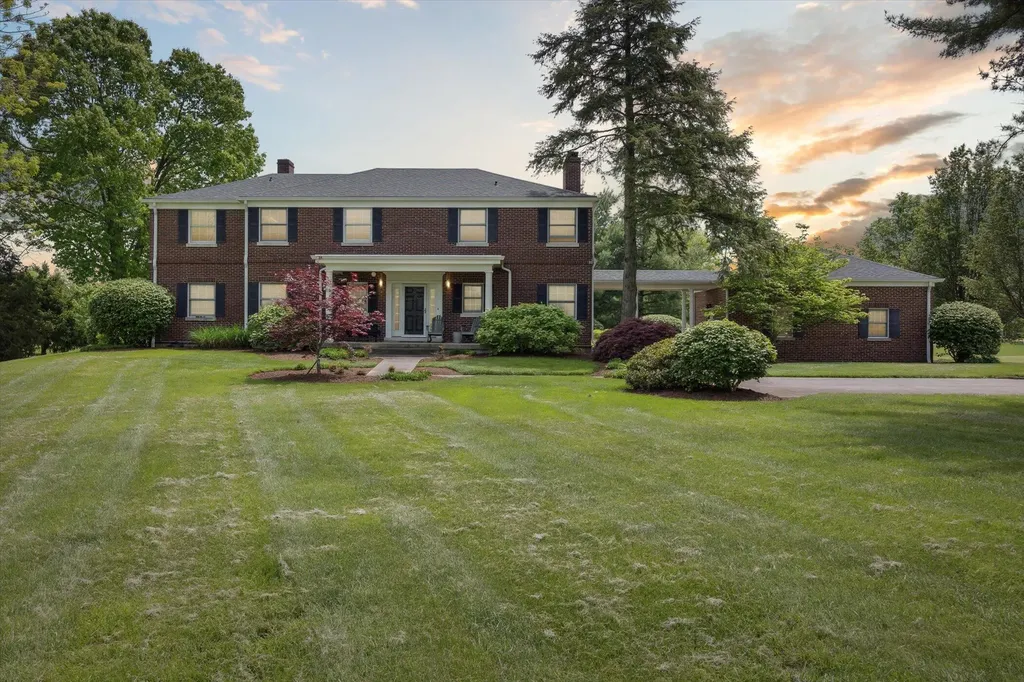50 Chandamere Way Nicholasville KY 40356