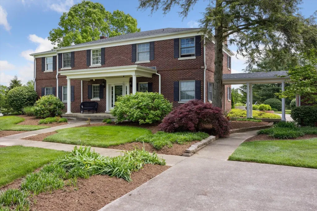 50 Chandamere Way Nicholasville KY 40356