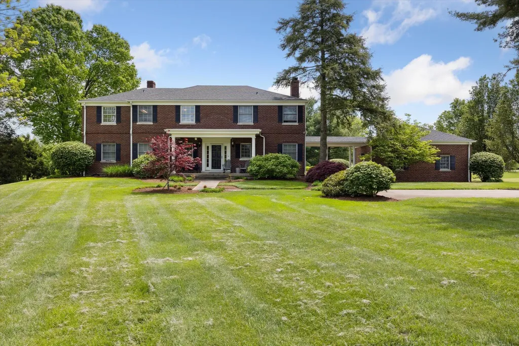 50 Chandamere Way Nicholasville KY 40356