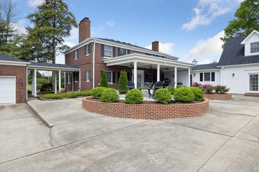 50 Chandamere Way Nicholasville KY 40356