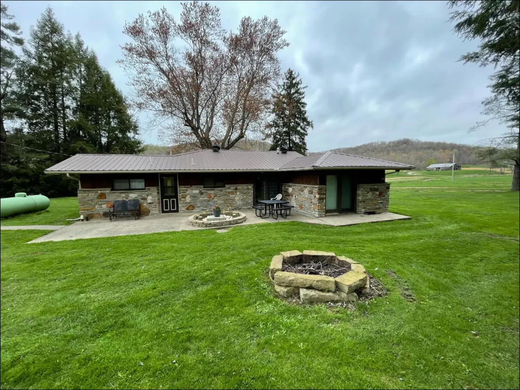 1459 Buck Lick Road Tollesboro KY 41189