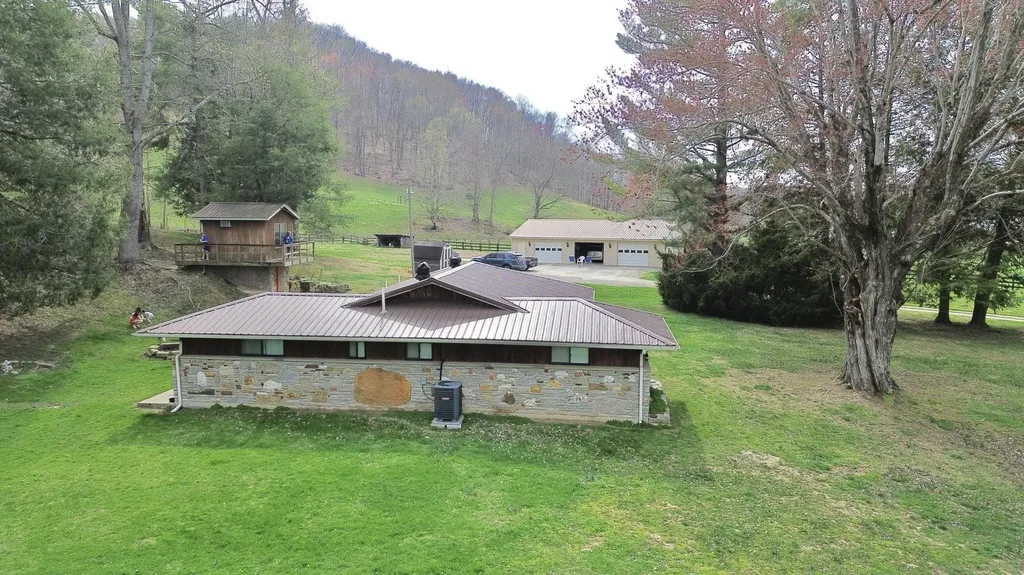 1459 Buck Lick Road Tollesboro KY 41189