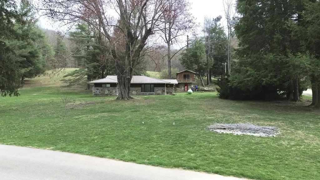 1459 Buck Lick Road Tollesboro KY 41189