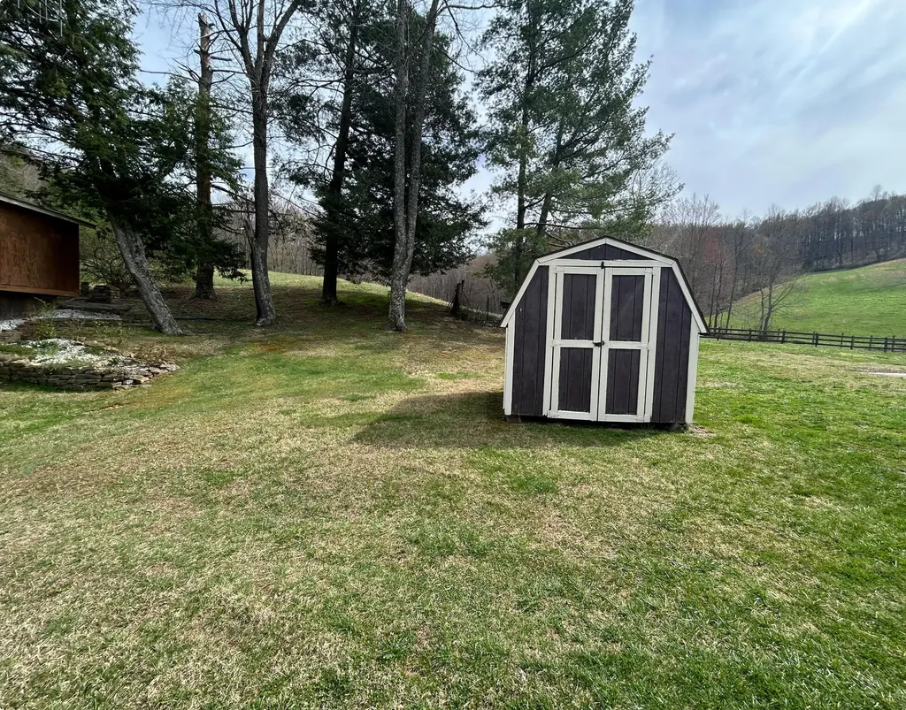 1459 Buck Lick Road Tollesboro KY 41189