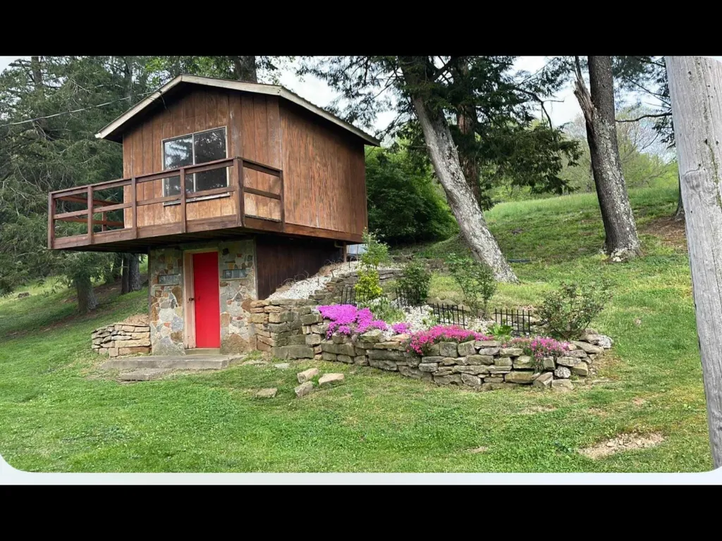 1459 Buck Lick Road Tollesboro KY 41189